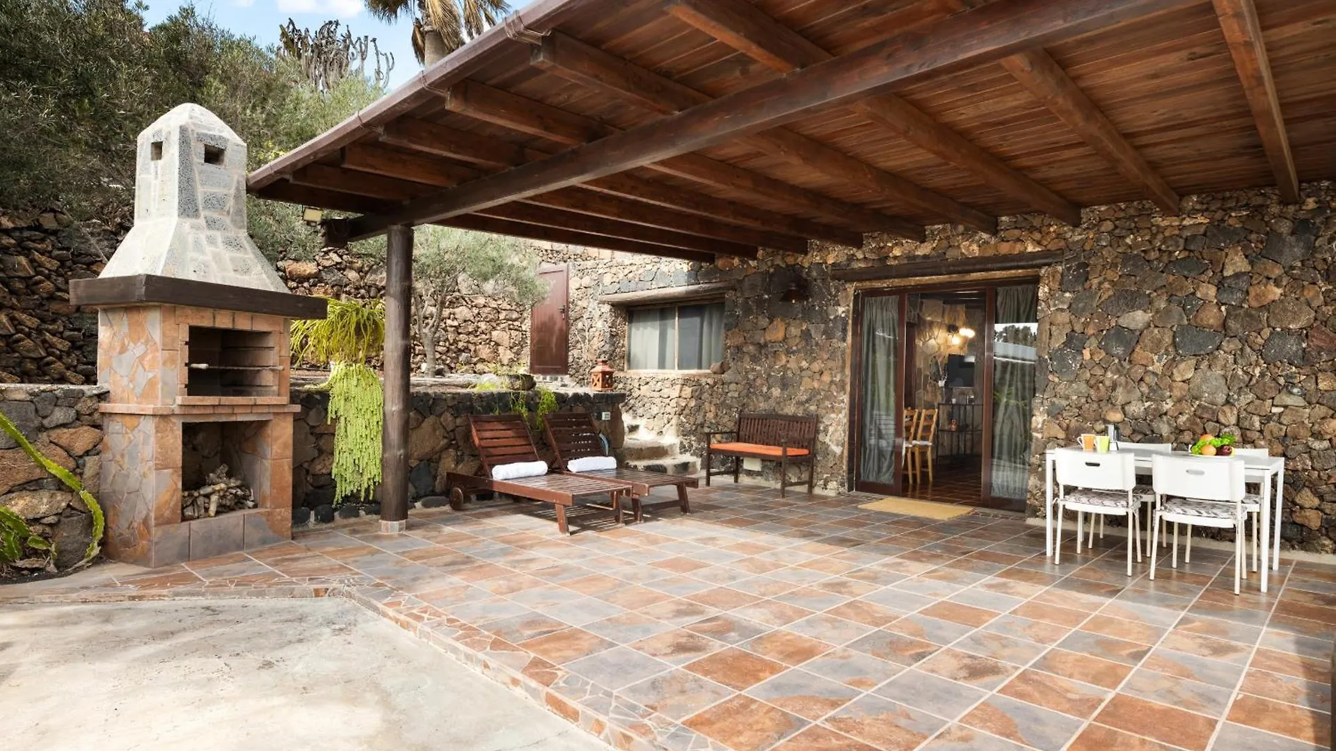 Casa Ico - San Bartolome Villa